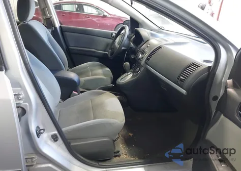 2010 Nissan Sentra 2.0S z USA, uszkodzony, nr VIN 3N1AB6AP3AL631068